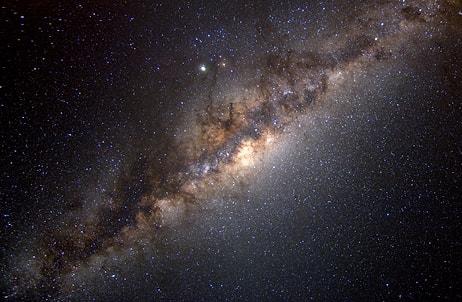 Gökbilimciler Evrenin Yaşını 'Bebeklik Fotoğraflarını' Oluşturarak Hesapladı