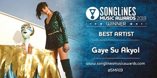 Gaye Su Akyol, dünya müziği hakkında yayınlar yapan Songlines dergisi tarafından dünya müziği kategorisinde 2019'un en iyi sanatçısı seçilmiştir.