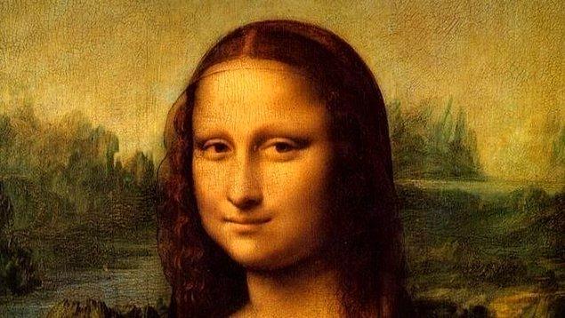 12. O meşhur tablodaki kadının ismi Mona Lisa değil, Lisa Gherardini'dir. Eşi Francesco Del Giocondo bu esere 'My Lady Lisa' adını vermiştir. Mona Lisa çevirisi de aslında tablonun adıdır.
