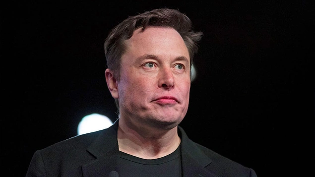 Ayrıca Twitter üzerinden gelen bir soruya cevap veren Musk, bu çipin temelde beyin kalibrasyonu gerektiren parkinson gibi hastalıklardan muzdarip insanlara da yardımı dokunabileceğini belirtti.