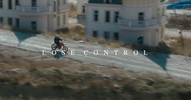 Örneğin son yılların hit parçalarından biri olan Meduza, Becky Hill, Goodboys'un Lose Control şarkısı için klip Burj Al Babas'ta çekiliyor.