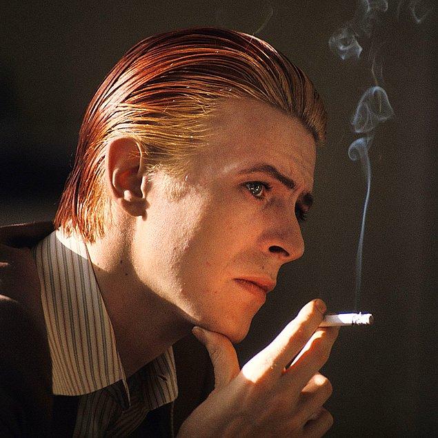 11. David Bowie 70'li yılların ortalarında yaptığı bir diyette uzun süre yalnızca kırmızı biber, süt ve kokainle beslenmiş.
