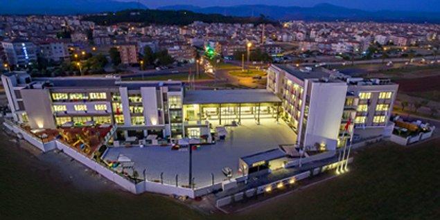 7. Özel Antalya Koleji Lara Kampüsü için 2020-2021 döneminde ilkokul yıllık ücretleri 33.000 TL'den başlıyor.