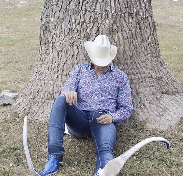6. Этот ковбой знает толк в сапогах