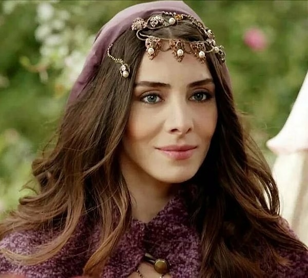 2)Махидевран султан