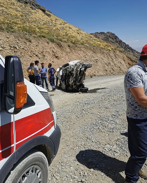 Hakkari'de Gencecik Canları Yitirdik: Piknik Yolunda Meydana Gelen Kazada 6 Kişi Hayatını Kaybetti