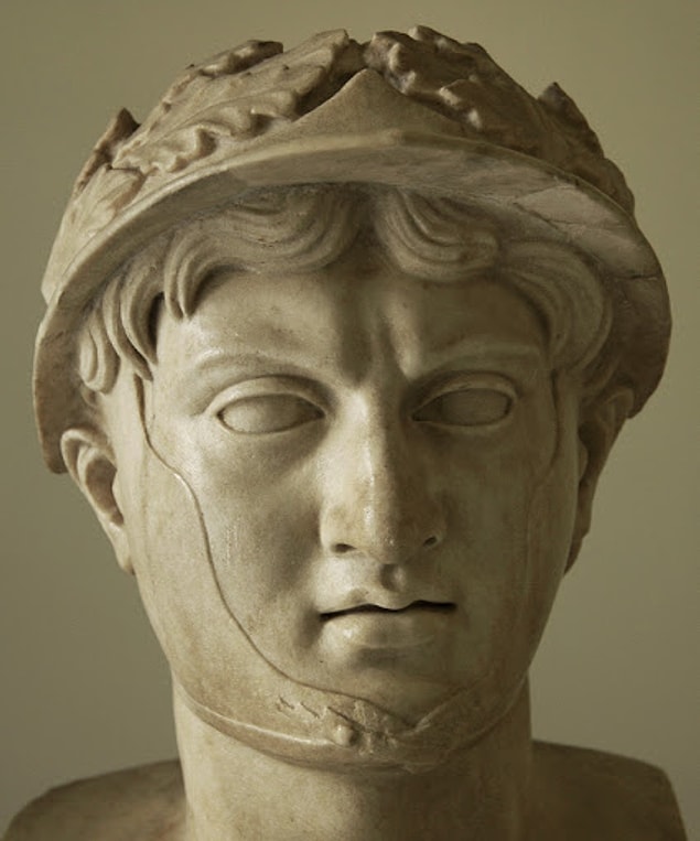 8. Epiruslu Pirus