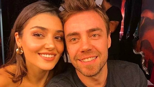 Murat boşanmanın ardından gününü gün etti demiştik ya, evet tam olarak öyle oldu ve 2018'de Hande Erçel'le yeni bir aşka yelken açtı.