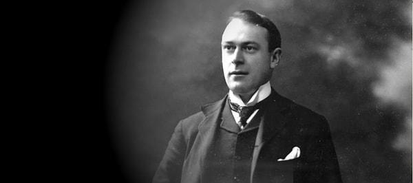 6. Titanik gemisinin yapımında baş mühendis olarak görev alan Thomas Andrews, 1873'te dünyaya geldi, 1912'de ise hayatını kaybetti. Hem de tasarımı bizzat kendisine ait olan Titanik'te...