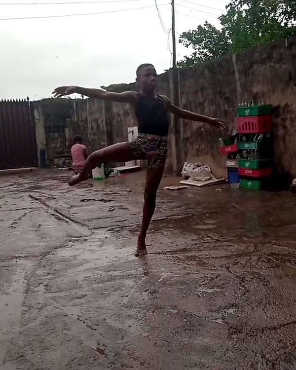 Видео привлекло внимание Синтии Харви, арт-директора нью-йоркской танцевальной школы ABT Jacqueline Kennedy Onassis.