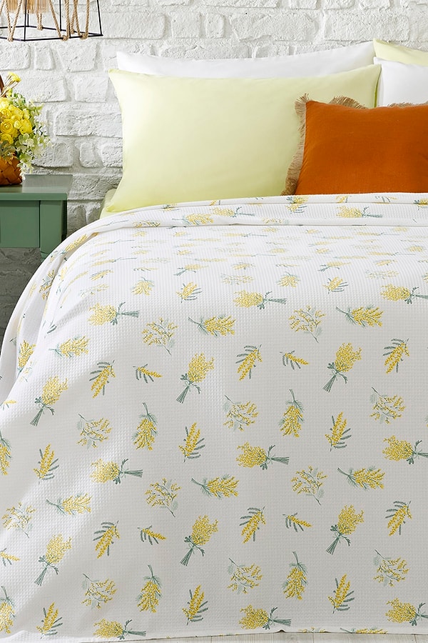 13. English Home marka tek kişilik pike takımının fiyatı 39 TL'ye düşmüş.