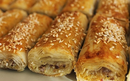 İsterlerse Çat Kapı Gelsinler! Baklava Yufkası İle Yapabileceğiniz Tatlı ve Tuzlu 10 Harika Pratik Tarif