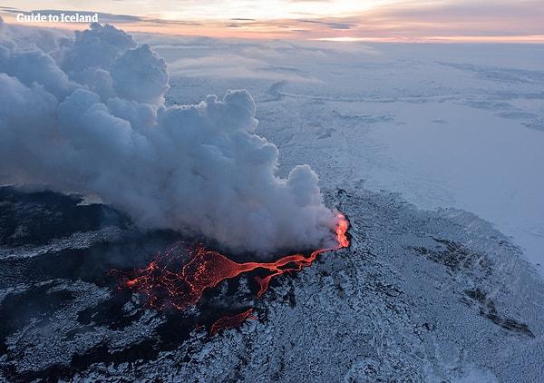 1. Geçtiğimiz 500 yılda İzlanda'da patlayan yanardağ sayısı global patlamaların üçte birini oluşturur.