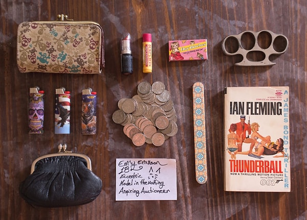 15. Эмили Эриксон, 18 лет. Эксцентричная, модель в процессе становления, начинающий аукционист.