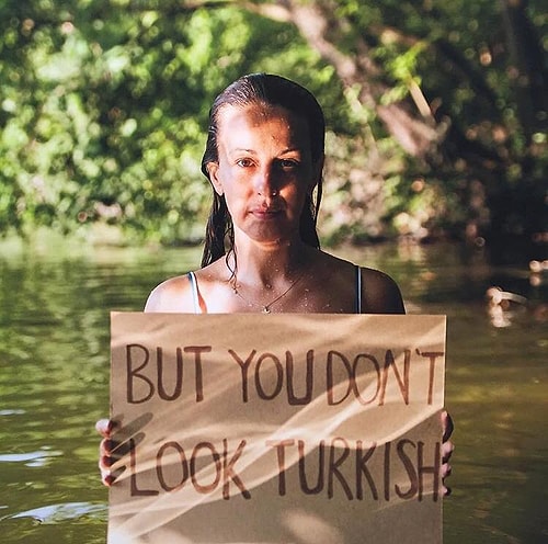 Yurt Dışına Çıkmadan Önce Bu İçeriğe Bir Göz Atın! Türk Olduğunuzu Söylediğinizde Yabancıların Aklına Gelen 14 Şey