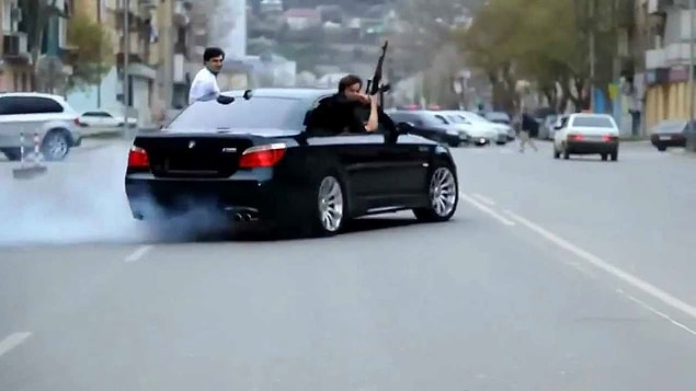 Çok pis işlere bulaştın!