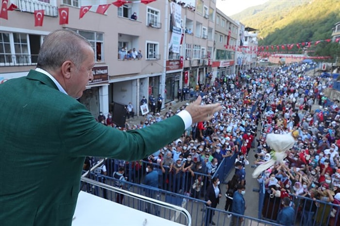 Erdoğan'ın Giresun Konuşması Sosyal Medyanın Gündeminde: 'Korona Etkisini Sadece 30 Ağustos'ta mı Gösterdi?'