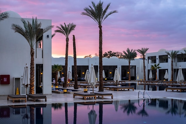 Turizmin durduğu bu dönemde, Fragrance Group'tan Koh Wee Meng ve M&L Hospitality'den Michael Kum gibi otelcilerin ise servetleri azaldı.