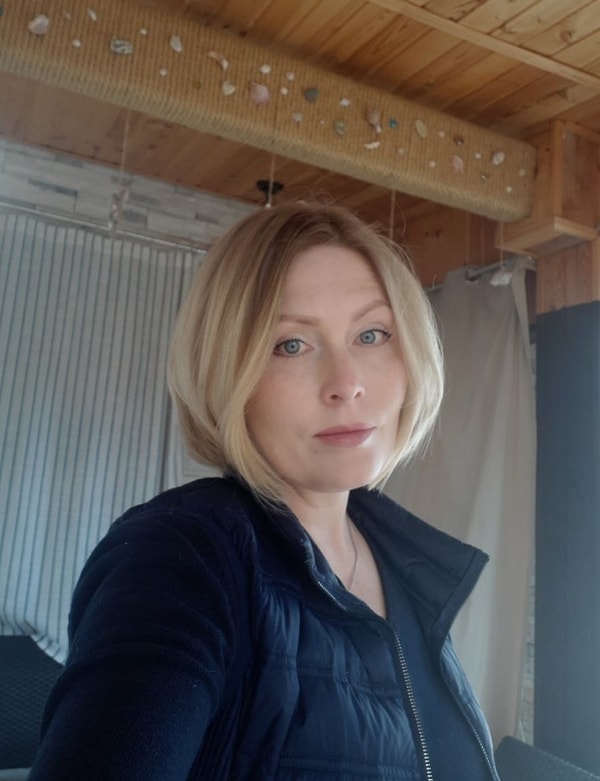 10. Мне 40 лет, 4 сына. К косметологу еще не ходила.