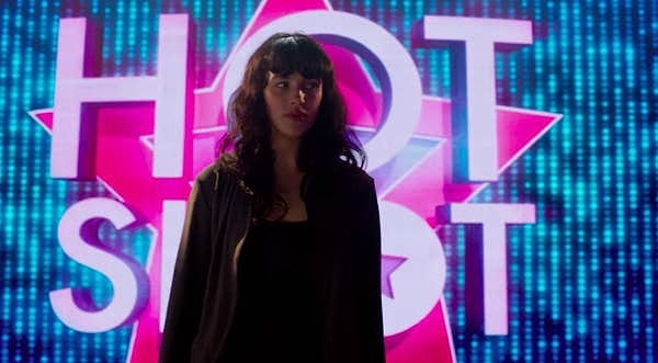 Аби проходит прослушивание, но судьи имеют другое представление о том, каким должен быть ее талант.