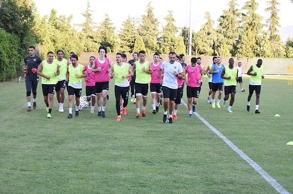 Afyonkarahisar ise kamp döneminin en gözde yerlerinden biri oldu. 70'e yakın kulübün kamp yaptığı ilde Süper Lig ekiplerinden Antalyaspor, Denizlispor, Ankaragücü, Göztepe ve Gaziantep FK yeni sezona hazırlandı.
