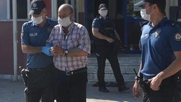 Allah için yaptığını söyleyen hoca taciz etmeden önce kadınları kıydığı imam nikahının da şahidi kendisi oluyor.