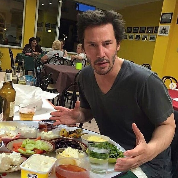 8. Halkın adamı Keanu!