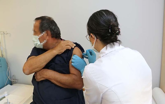 İlk doz sağlık çalışanlarına