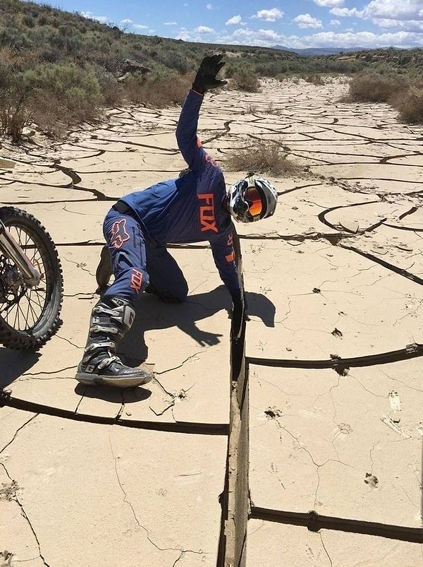 6. Трещины, случившиеся из-за долгой засухи