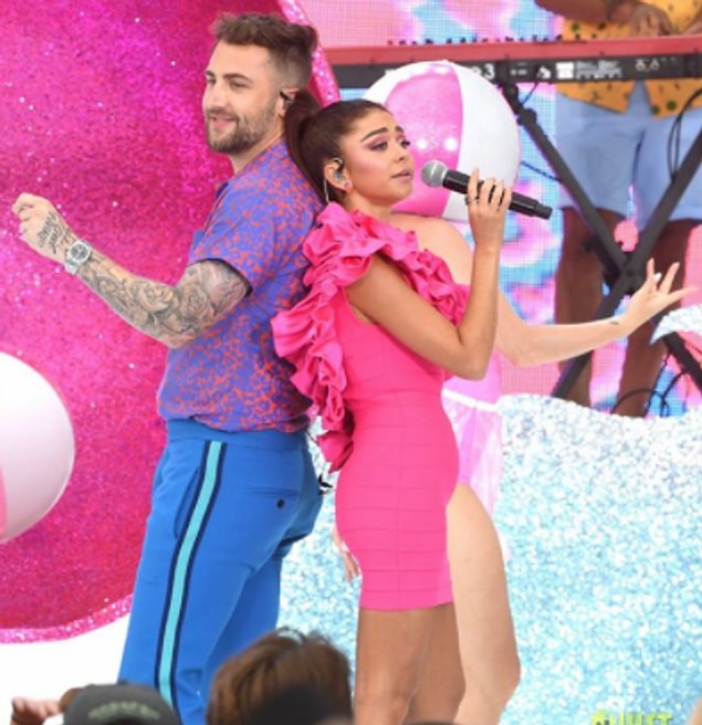 4. Sarah Hyland'ın korse giymemeye karar vererek programa çıkması.