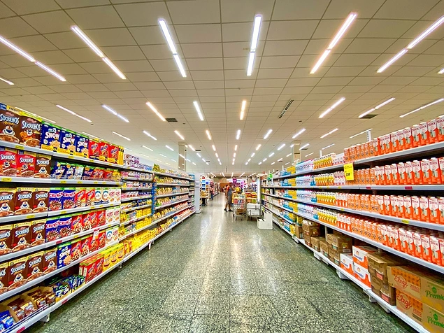 Marketteki alt raflara bakın.