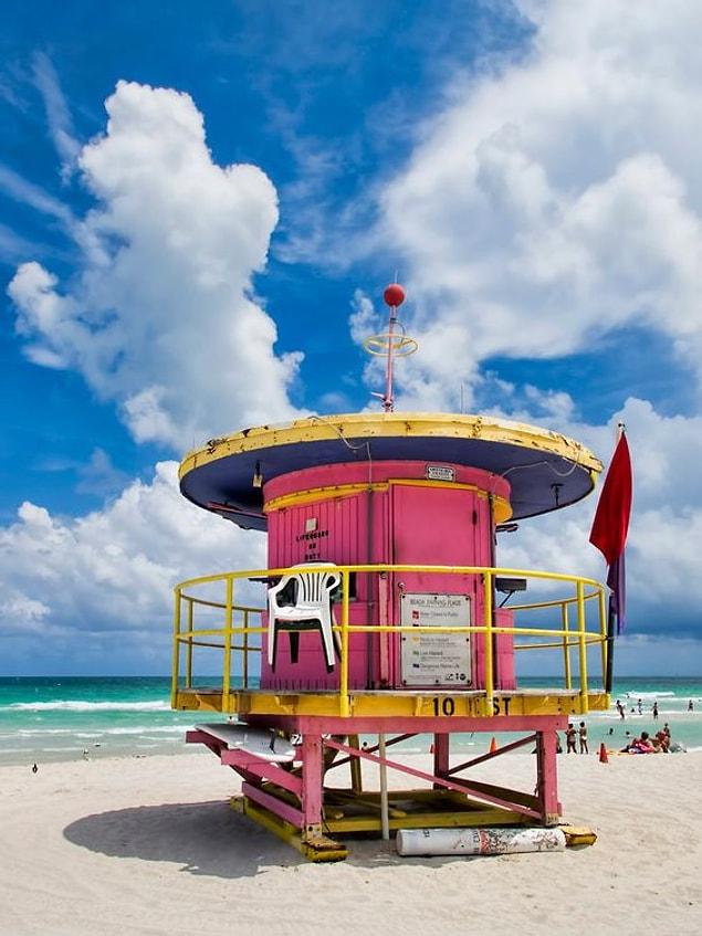 13. Miami sahillerinin sembolü haline gelen kuleler, satışa çıkarıldığında yaklaşık 3 bin dolardan alıcı buluyor.
