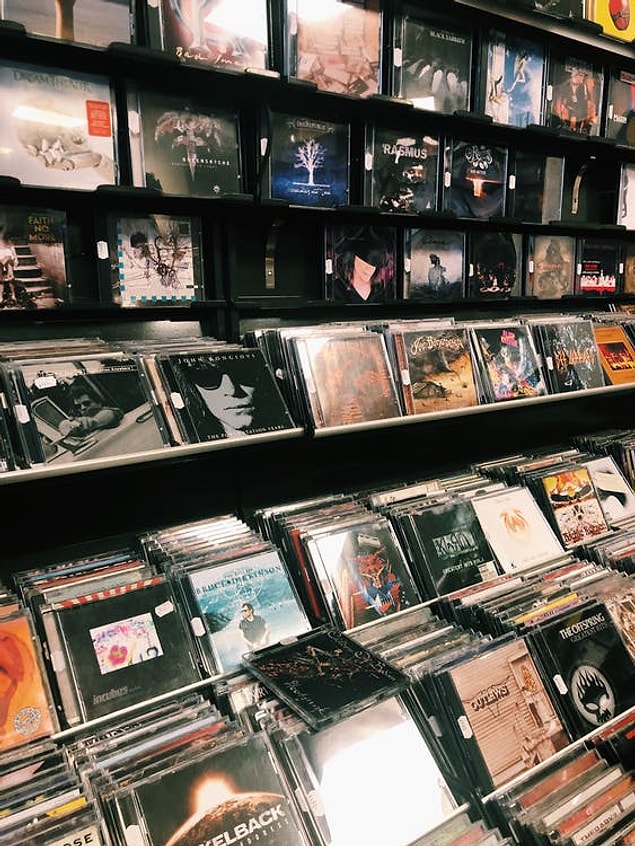9. Müziğin tek kaynağı CD’ler...