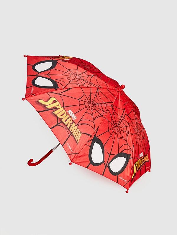 19. Spiderman baskılı şemsiye LC Waikiki'de 49 TL! Başka desenleri de var.