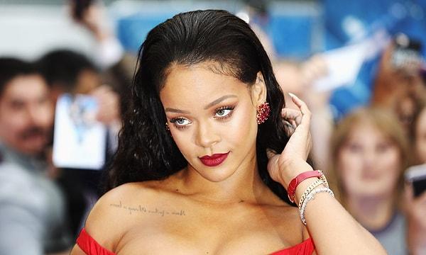 Müzik dünyasının favori isimlerinden olan Rihanna müziğe ara verip hayranlarını hüsrana uğratsa da sevenleri kolay kolay ona sırtını dönemiyor!