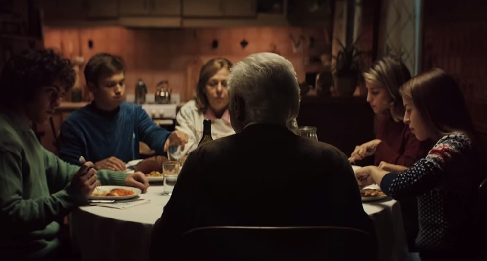 Diktatörlükten Demokrasiye Arjantin: Masum Görünümlü Bir Baba ve Oğlunun Çarpıcı Hikayesini Okuyunca Derinden Etkileneceksiniz!