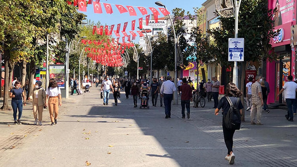 Sakarya Valiliği Duyurdu: 'Maske Takmayana 3 Gün Yurtta Karantina Uygulanacak'