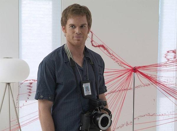 İzleyicinin gözbebeği dizilerden olan Dexter’ı iyi giden bir sezon ve istisnasız herkesi hayal kırıklığı yaşatan bir finalle noktalamıştık...