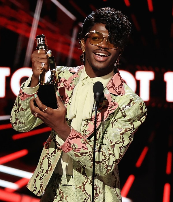 Lil Nas X ft. Billy Ray Cyrus “Old Town Road” - Top Hot 100(100 лучших песен)