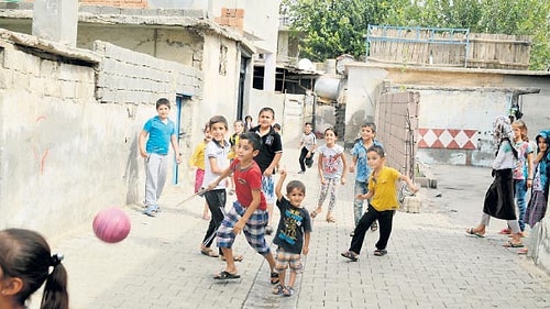 Ev Alma Ne Al Demişlerdi? Komşuları İnanılmaz İtici ve Çekilmez Kılan 12 Yegane Detay