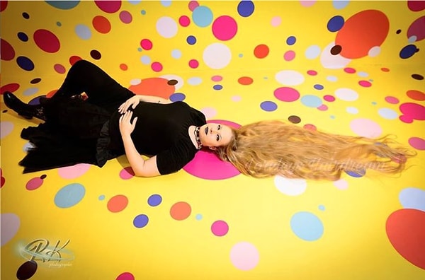 2. Стефани заметили пользователи Инстаграма благодаря невероятной копне пшеничных волос, длина которых уже достигла 179 см!