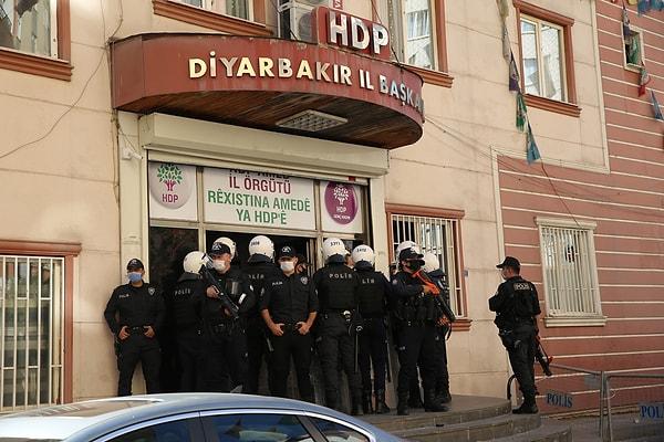 Diyarbakır il başkanları da gözaltına alındı