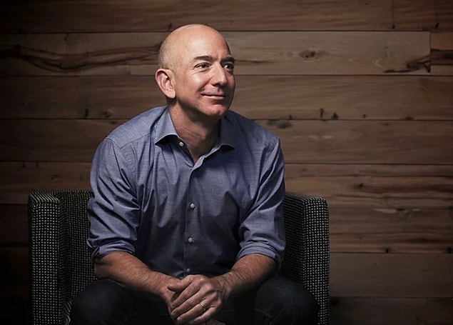 7. Jeff Bezos hevesli bir okuyucudur.