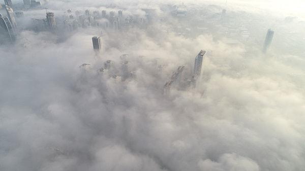 Sis altındaki kentin havadan görüntüleri 📷