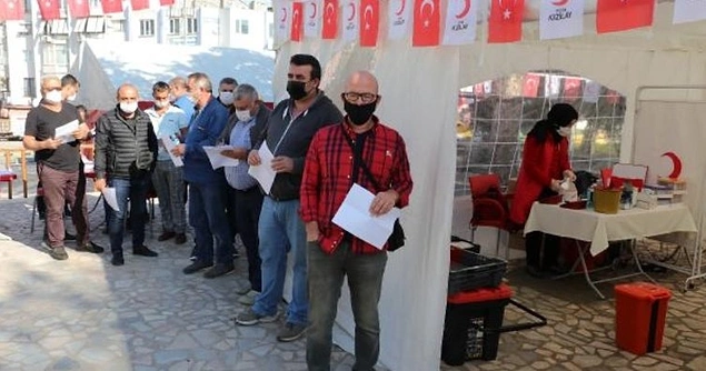 Beyaz Kizilay Cicegi Ali Botanik