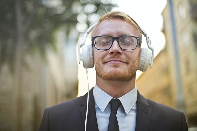 15. Müzik dinleyin.