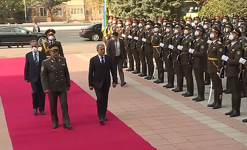 Milli Savunma Bakanı Akar, Özbekistan'da