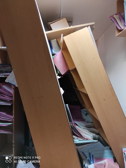 Çok Sayıda Bina Yıkıldı: Ege Açıklarında Meydana Gelen 6.6 Büyüklüğündeki Depremin Ardından İzmir'deki Görüntüler