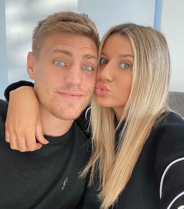 1. Брат с сестрой или пара?