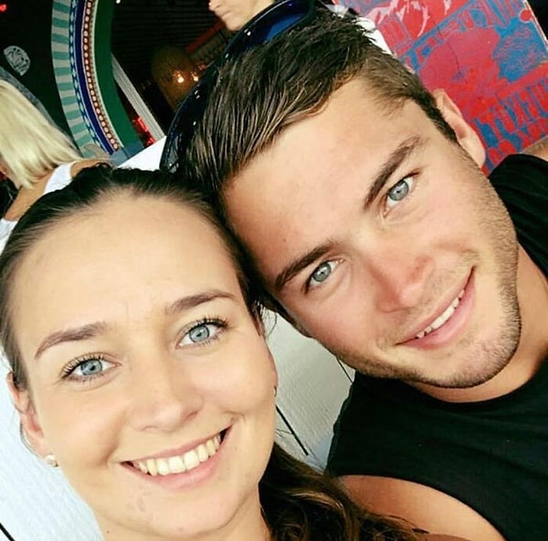 12. Брат с сестрой или пара?